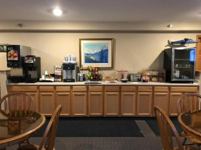 Lakeshore Inn & Suites